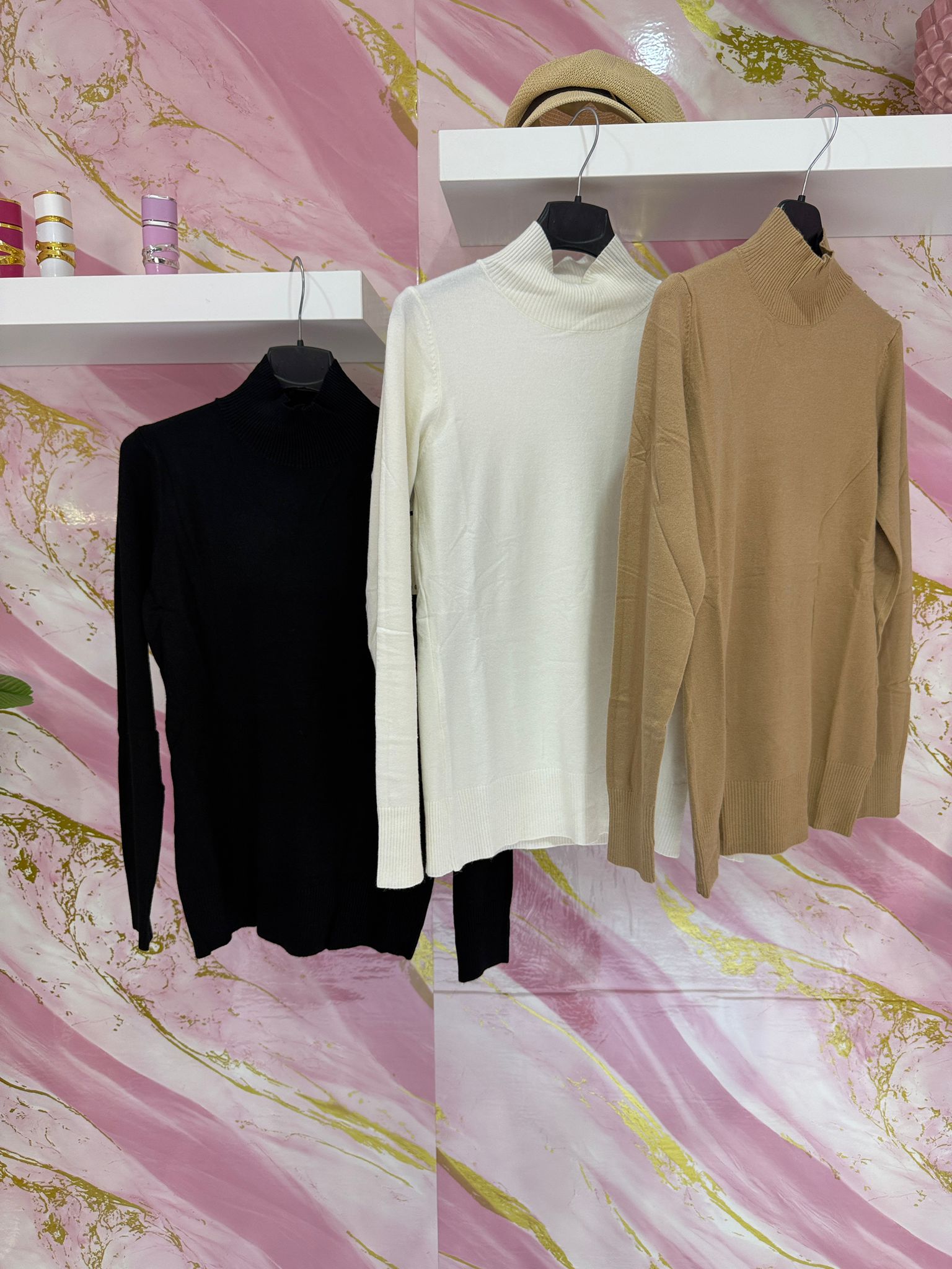 MAGLIONCINO A MANICHE LUNGHE